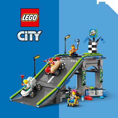 LEGO® City: izgalmas versenypálya szett, járművekkel és karakterekkel, hogy a gyerekek átélhessék a városi kalandok izgalmát.