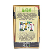 Doboz hátoldala, rajta részletes játékleírással és illusztrációkkal a bombát ábrázoló kártyákról, magyar nyelvű szöveggel, valamint játékszabályok összefoglalójával és játékelemek felsorolásával.