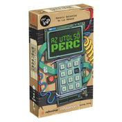 Az „Az utolsó perc” társasjáték doboza szemből, dominánsan látható zöld kijelzővel, bombát idéző dizájnnal és számos vezetékkel, gombbal, valamint egy nagy számzáras panel grafikájával.