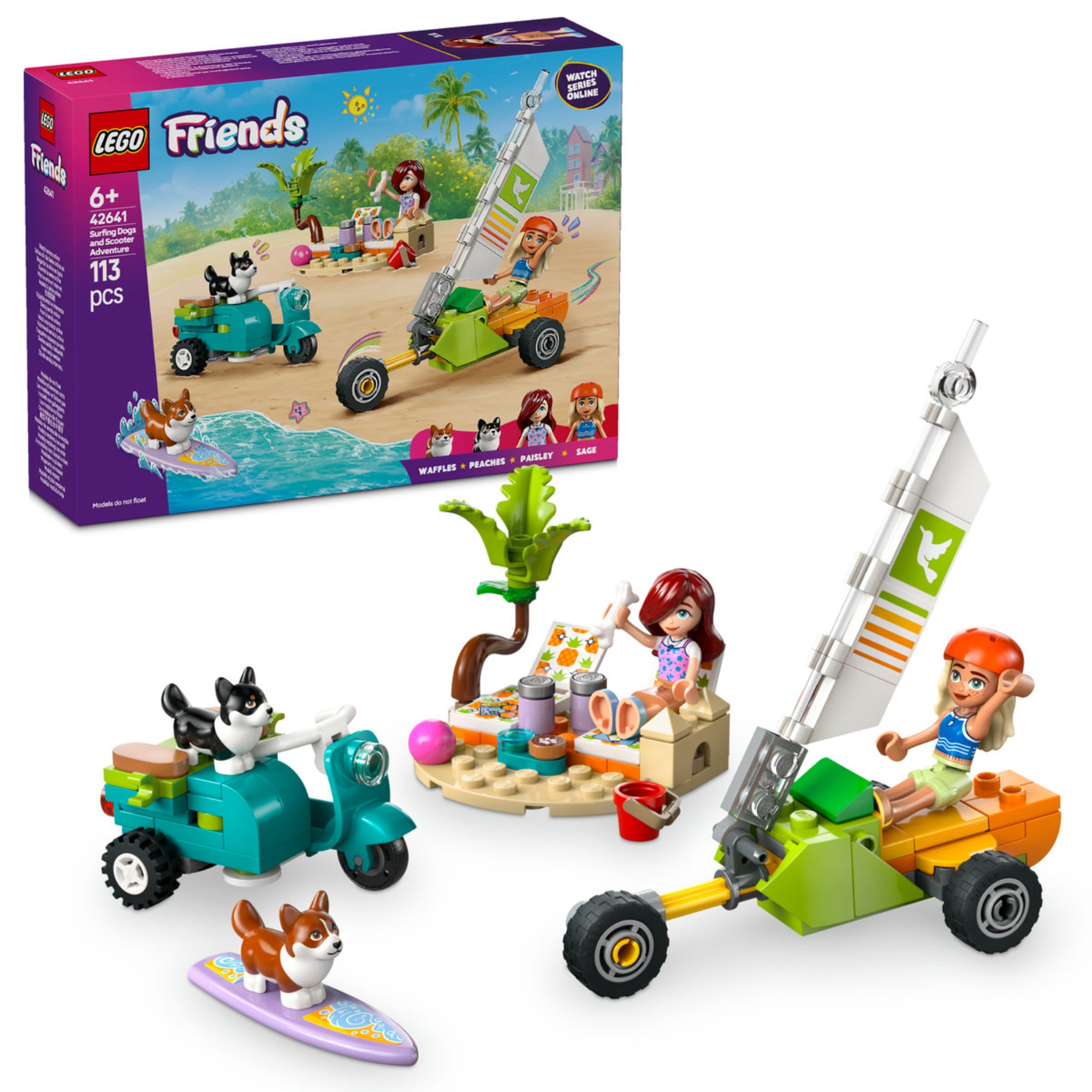 A LEGO Friends Szörfös kutyák és robogós kalandok 42641 szett elemei bemutatva. A képen Sage és Paisley mini-babák, két corgi figura, egy robogó szörfdeszkával, egy szárazföldi jacht és egy pihenősarok strandkiegészítőkkel látható. A színes háttér és a részletes elemek inspirálják a gyerekek kreatív szerepjátékát.