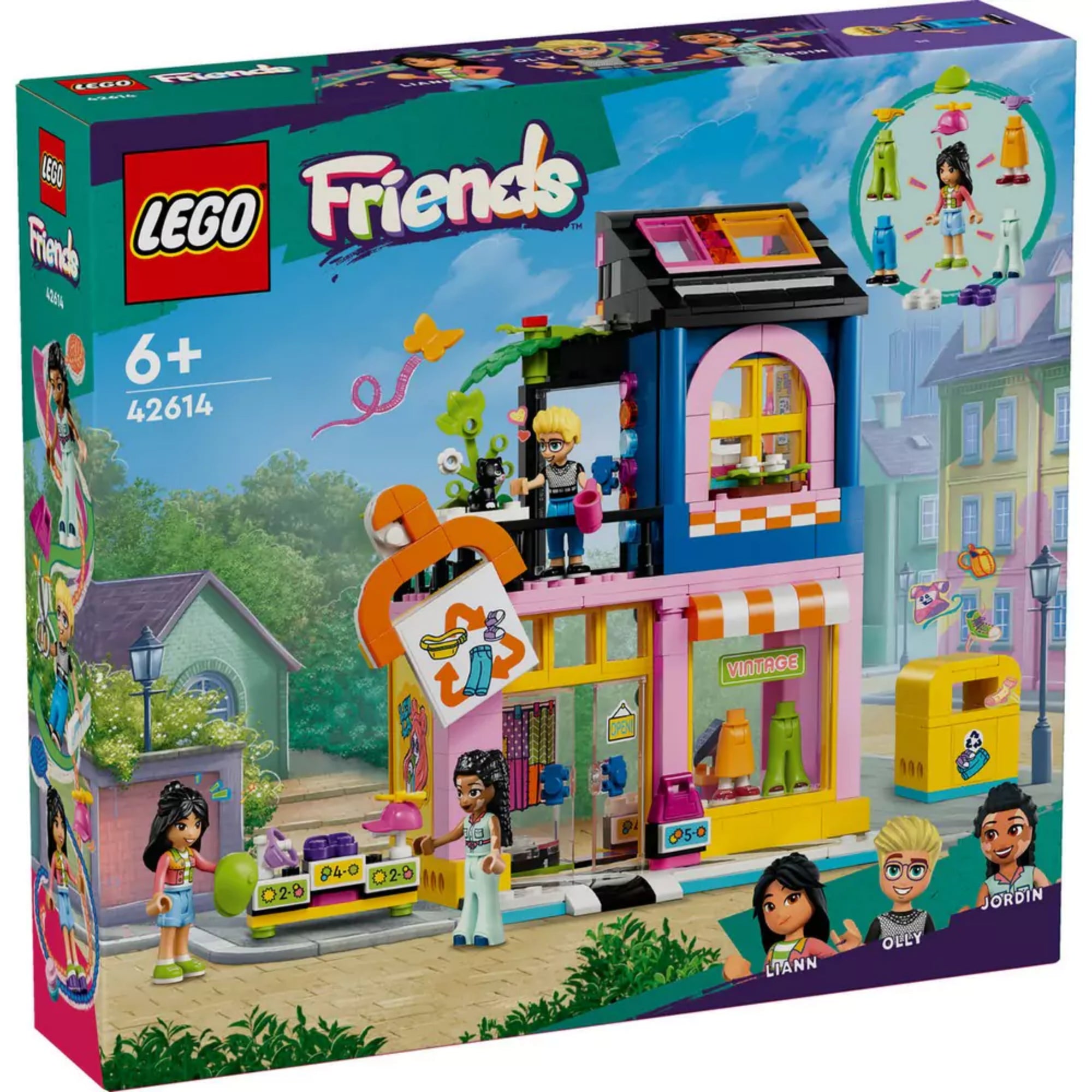 LEGO Friends Vintage divatszalon (42614) dobozkép: a képen látható Liann, Olly és Jordin egy vidám, színes divatbolt előtt, amely a kreatív öltözködés és újrahasznosítás témáját dolgozza fel.