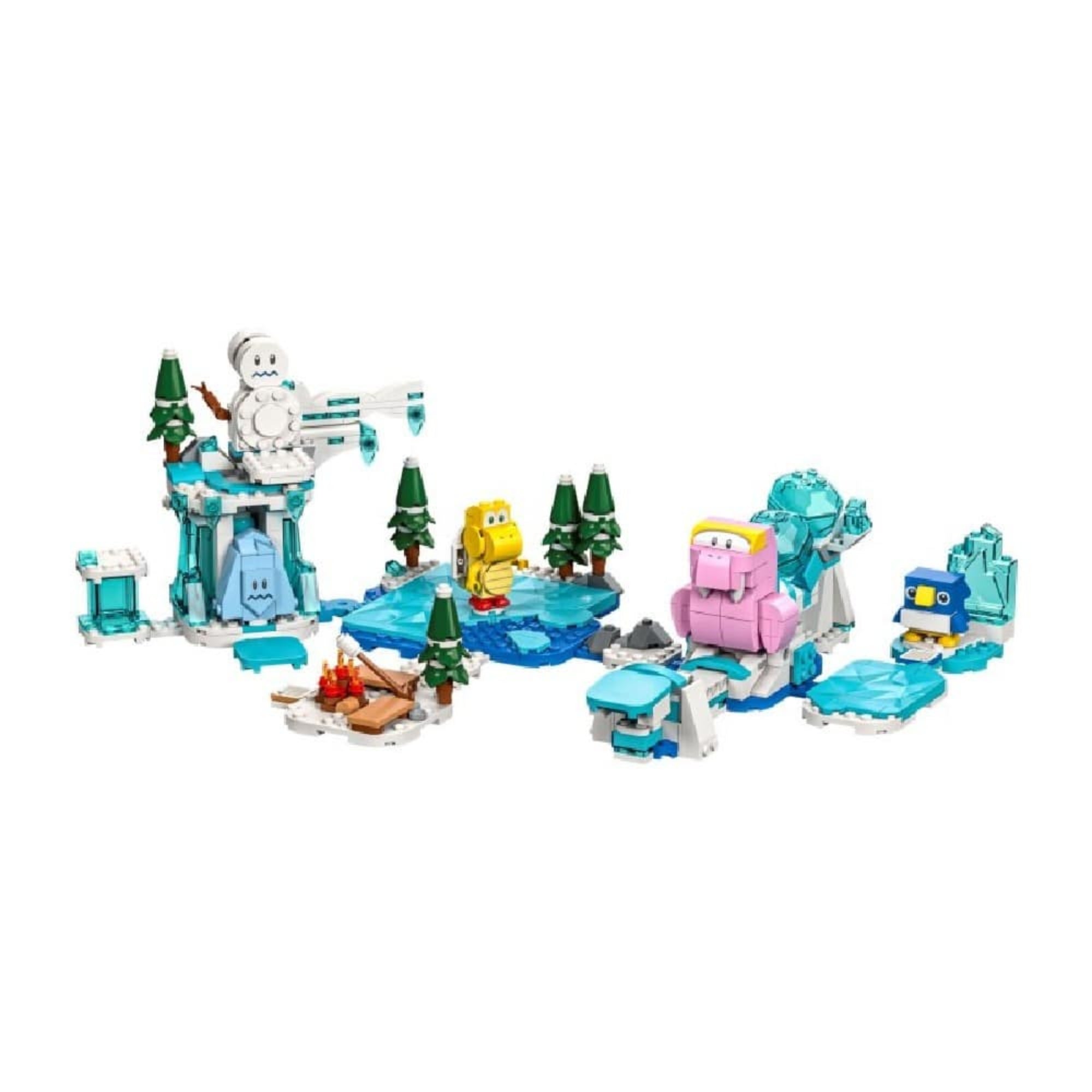 A LEGO Super Mario Fliprus havas kaland kiegészítő szett (71417) összerakott játékelemei: Fliprus figura, pingvin, jeges pálya és fenyőfák.