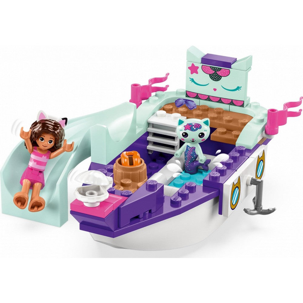 LEGO Gabby s Dollhouse Gabi és Szirénke hajója és szépségszalonja 10786 tartalma egy hajo , egy kislany es egy cica sello
