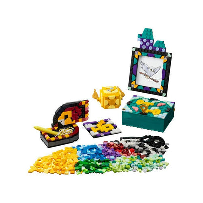 LEGO DOTS Roxfort™ asztali szett 41811