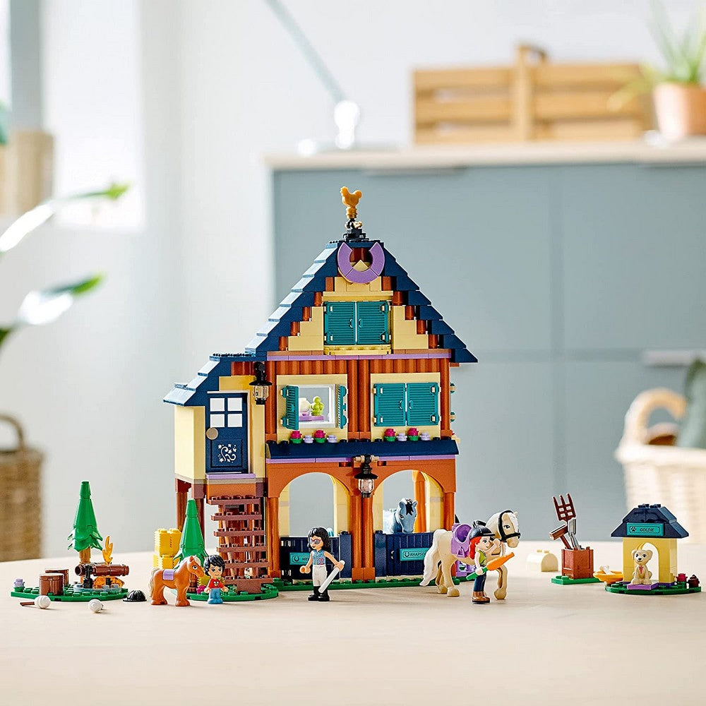 LEGO Friends Erdei lovaglóközpont 41683