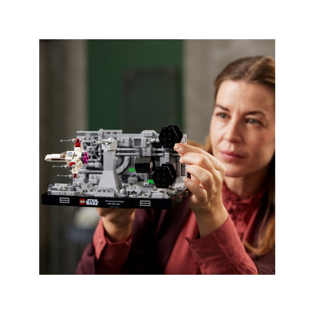 LEGO Star Wars Halálcsillag™ árokfutam dioráma 75329