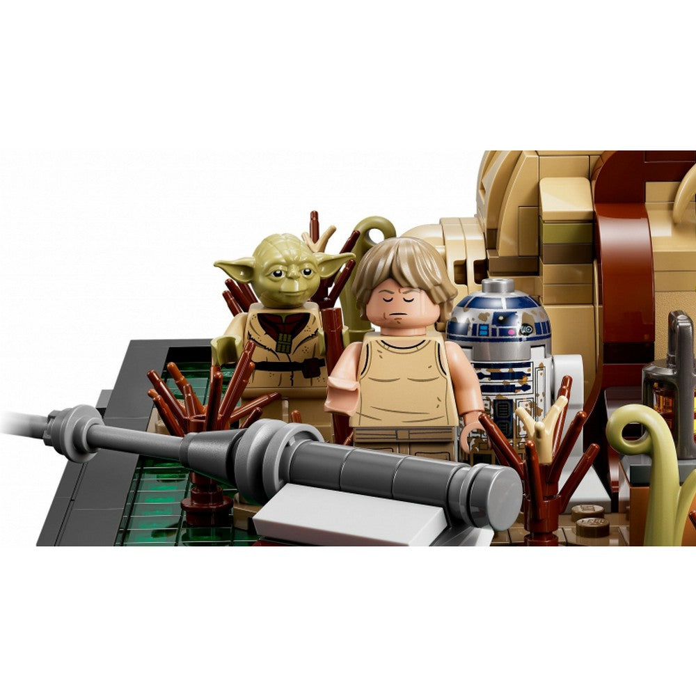 LEGO Star Wars Jedi™ kiképzés a Dagobah™ bolygón dioráma 75330