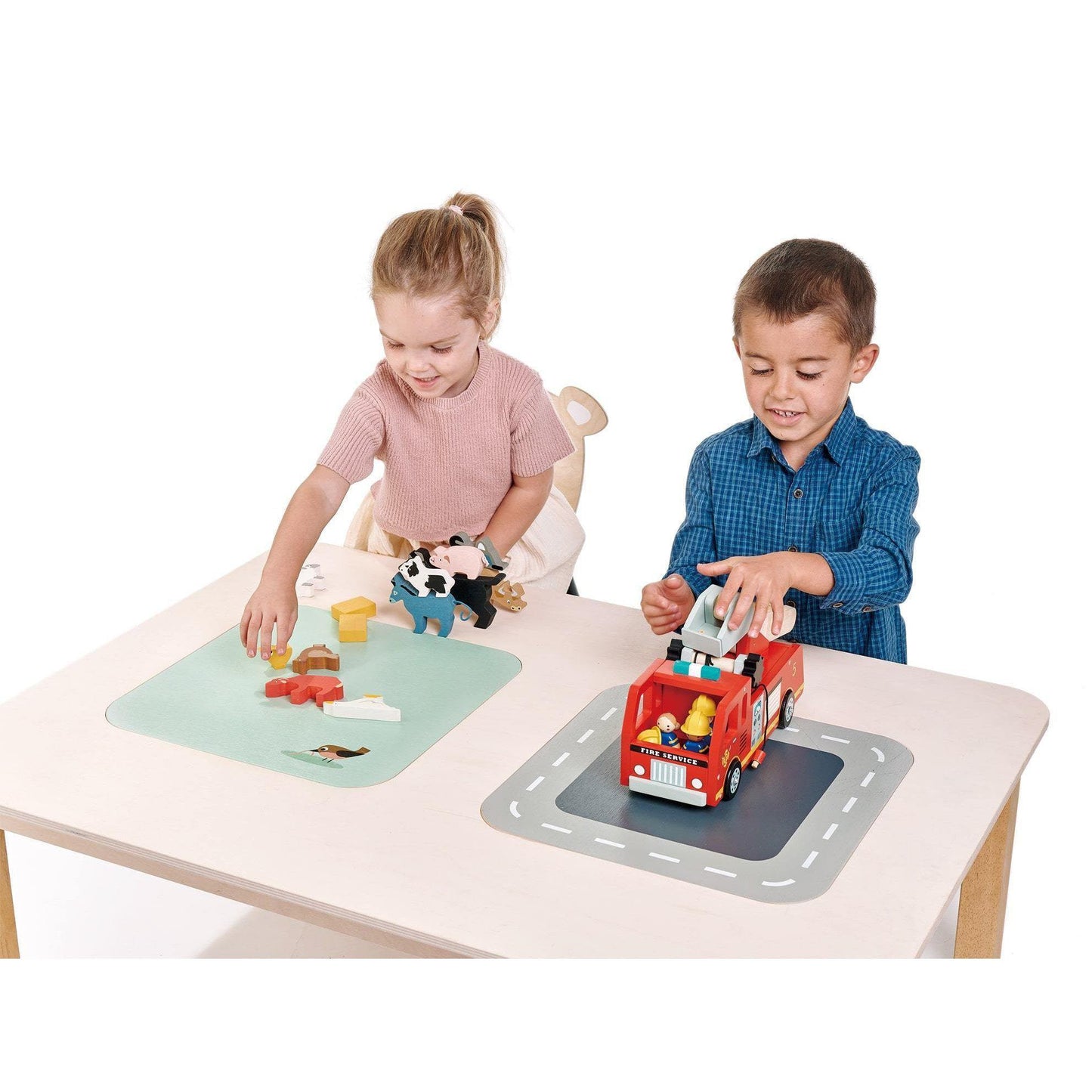 Szögletes játékasztal, prémium minőségű fából - Play Table - Tender Leaf Toys-Tender Leaf Toys-4-Játszma.ro - A maradandó élmények boltja