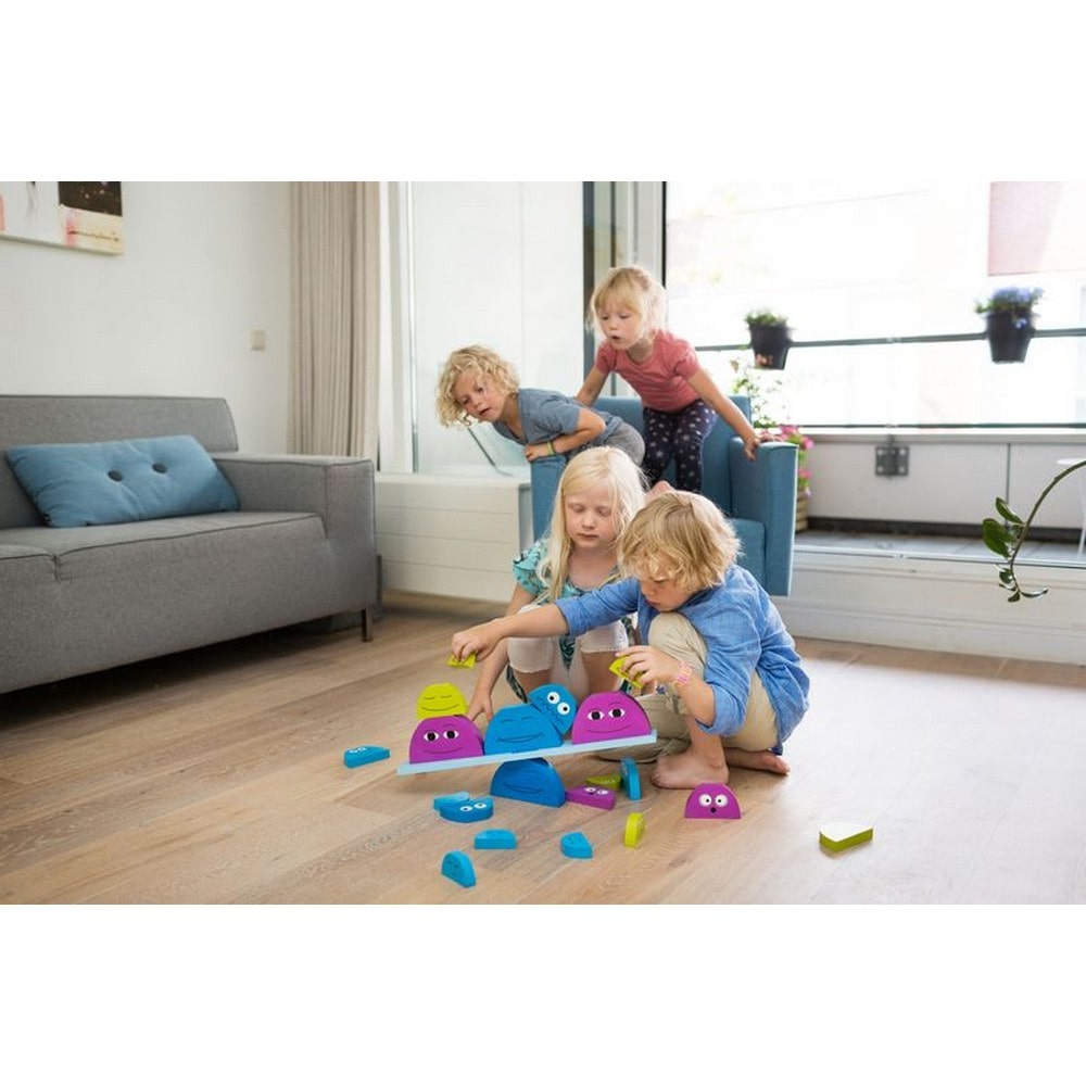 Egyensúlyozó pajtik, BS Toys