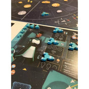 Dawn on Titan angol nyelvű társasjáték