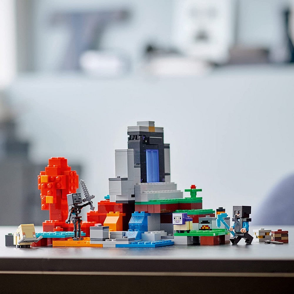 LEGO Minecraft A romos portál 21172