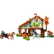 LEGO Friends Autumn lóistállója 41745 545 darabos