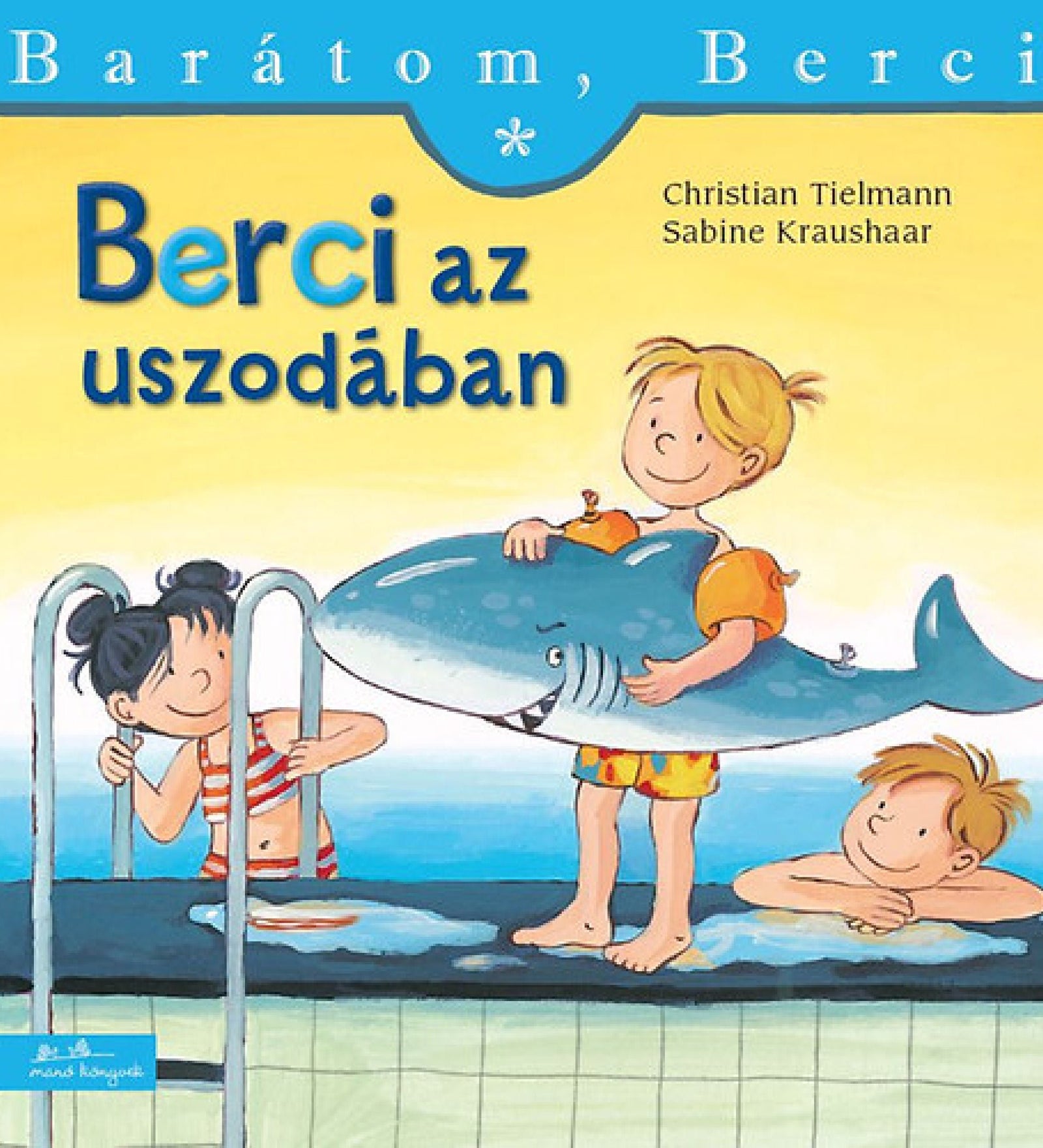 A „Berci az uszodában” című könyv borítója a Barátom, Berci sorozatból. A képen Berci áll az uszoda szélén, vidáman tartva egy felfújható cápa úszógumit maga előtt. Sárga-piros fürdőnadrágot és narancssárga karúszót visel. A bal oldalon egy fekete hajú kislány mászik ki a vízből, piros-fehér csíkos fürdőruhában, a jobb oldalon pedig egy másik kisfiú könyököl a medence szélén, mosolyogva nézi Bercit. A háttér világos sárga, a jelenet barátságos, nyárias hangulatot áraszt.