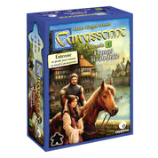 A Carcassonne Hanuri și catedrale kiegészítő dobozának eleje, lovaggal, hölggyel és egy lóval egy középkori város háttérképe előtt. A doboz jelzi, hogy ez az első hivatalos kiegészítő a Carcassonne társasjátékhoz.
