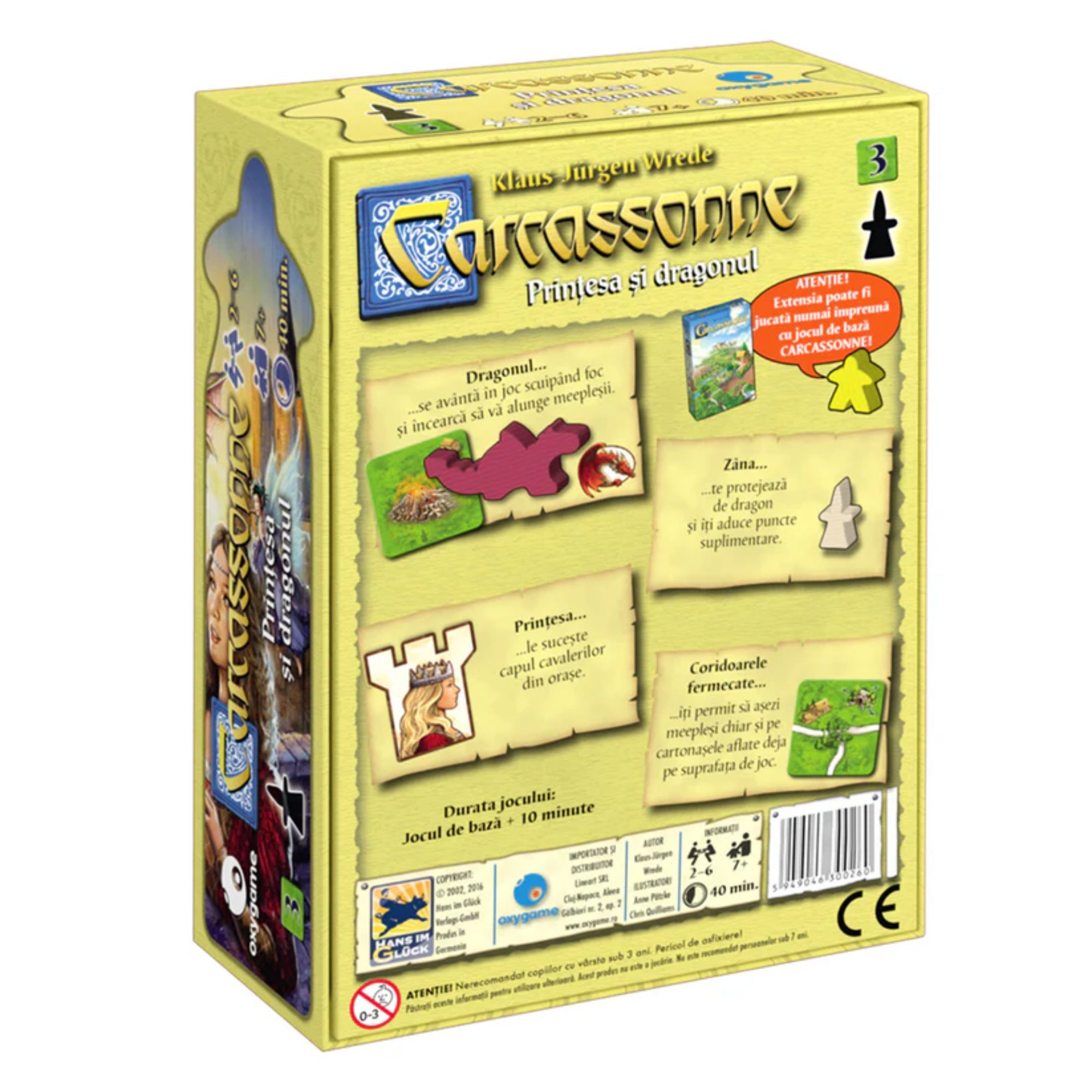 A Carcassonne Prințesa și dragonul kiegészítő dobozának hátoldala, bemutatva az új játékmechanikákat: a sárkány, aki meeple-öket üldöz, a tündér, aki védelmet nyújt, a hercegnő, aki lovagokat távolít el, és a varázskijáratok, amelyek stratégiai elhelyezést biztosítanak.