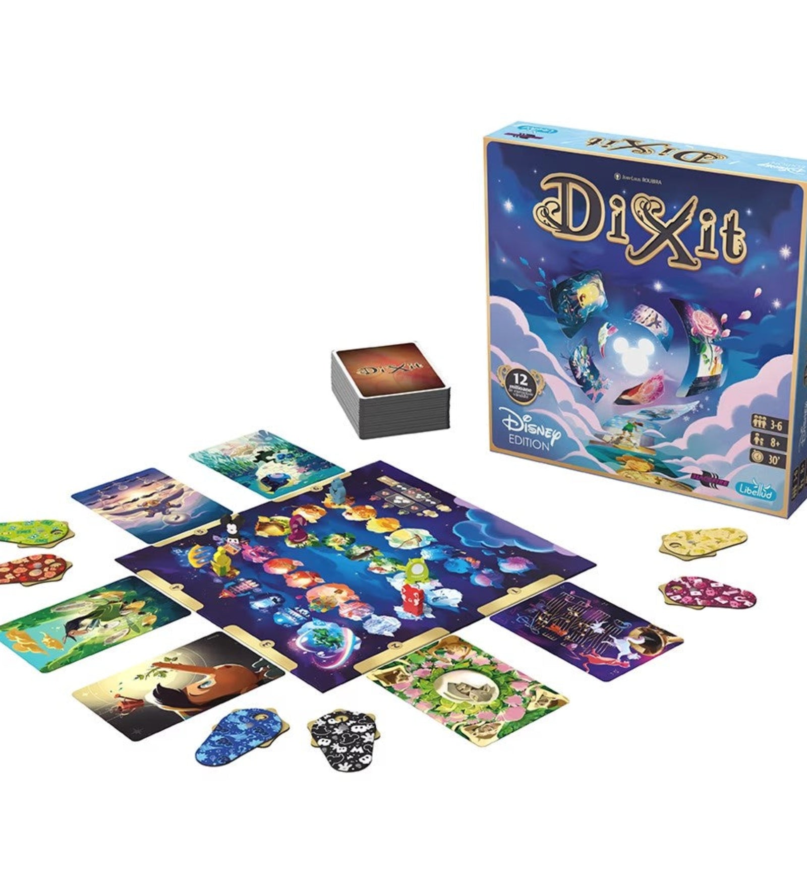 A Dixit: Disney Edition társasjáték kiterített tartalma, amely magában foglalja a játéktáblát, színes, Disney témájú kártyákat, játékosjelölőket, és egy pakli kártyát. A doboz a háttérben látható, kék és lila dizájnnal. A játékelemek gazdag illusztrációkkal és ikonikus Disney motívumokkal vannak díszítve, amely a játék varázslatos és mesés világát hangsúlyozza.