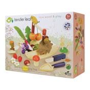 A Tender Leaf Wild Wood Foraging Trug doboza, amelyen a természetes fa kosár és a benne található gyűjthető erdei termések láthatók.