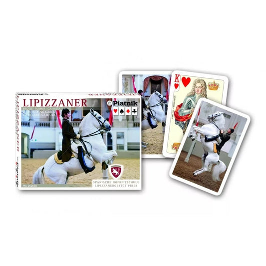 Francia kártya 2x55-ös „Lipizzaner” készlet díszdobozzal, lipicai lovakat és klasszikus lovasbemutatókat ábrázoló elegáns grafikákkal ellátott játékkártyákkal.