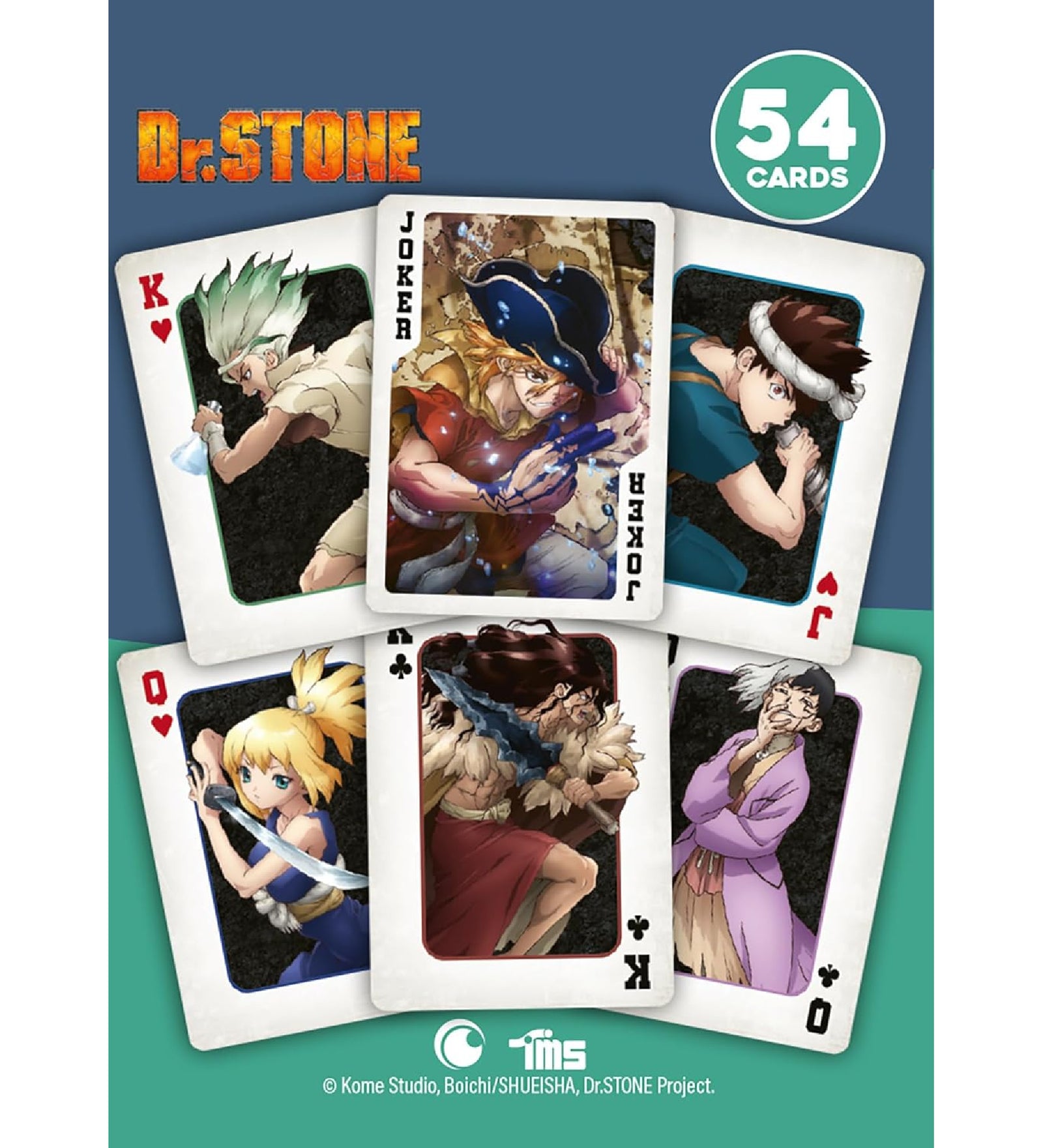 Dr. Stone francia kártyapakli több lapja kiterítve, Joker, Király és Dáma kártyákkal, különböző anime karakterek portréival, egységes keretezéssel és kontrasztos háttérrel.