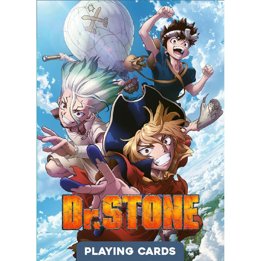 Dr. Stone manga francia kártya dobozának elölnézeti borítója, dinamikus anime jelenettel, több főszereplővel, „Playing Cards” felirattal és élénk színekkel.