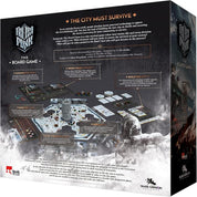 A Frostpunk: The Board Game társasjáték dobozának hátoldala, részletes játéktábla-elrendezéssel és szöveges leírással, amely a játék célját és fő mechanizmusait mutatja be: a város túlélése a dermesztő hidegben.
