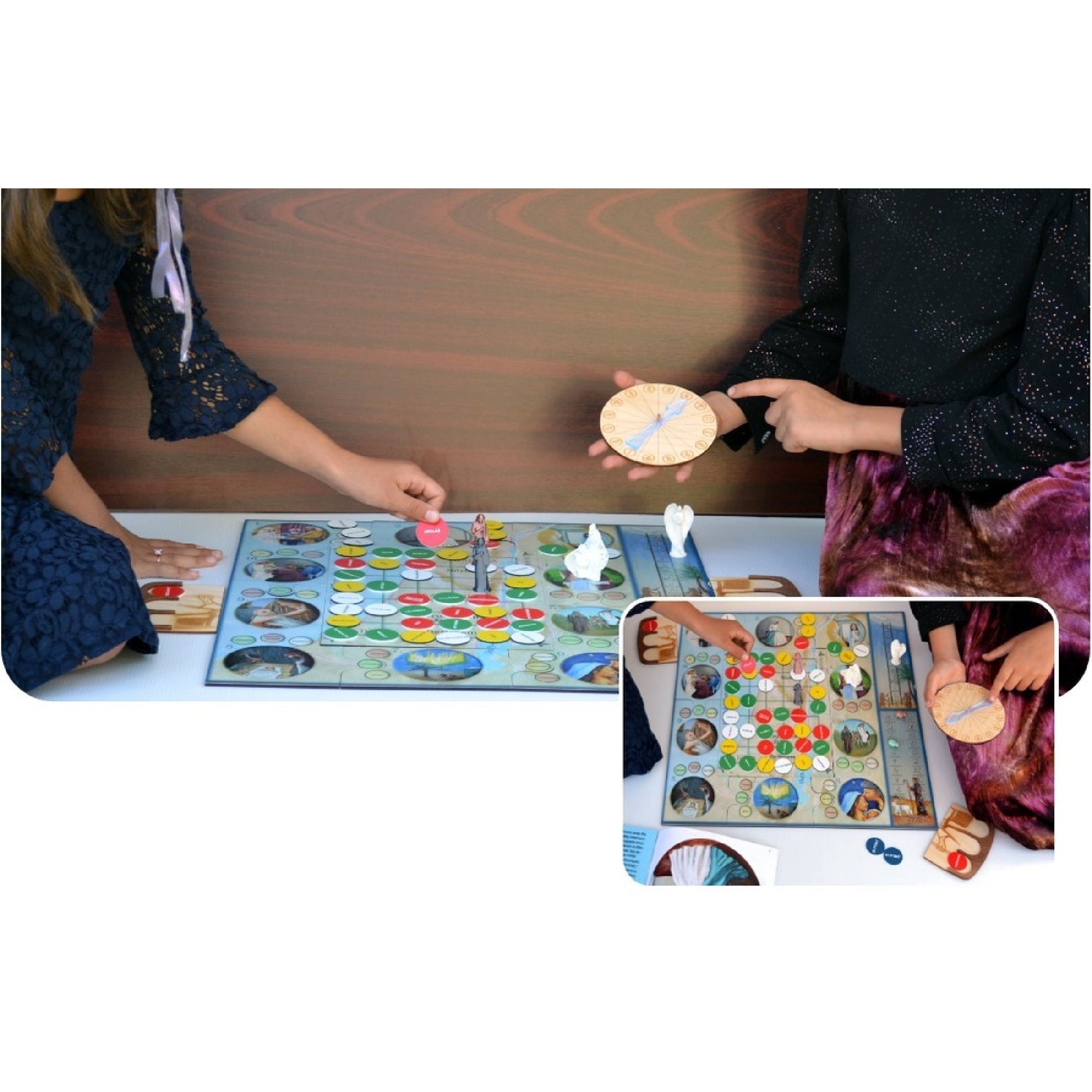 Társasjáték játék közben, játékosok kézzel mozgatják a bábukat a színes játéktáblán.