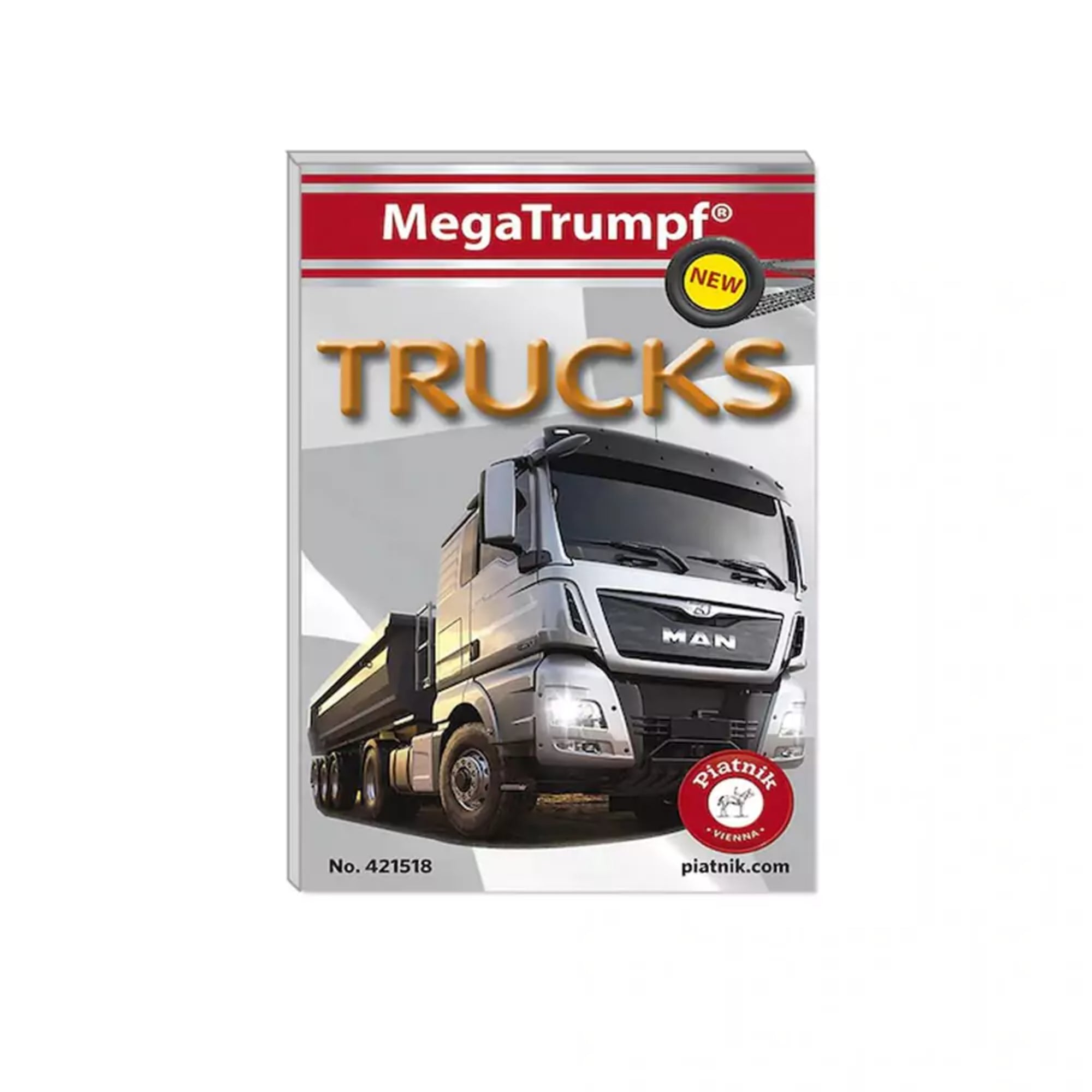 A képen a MegaTrumpf® „Trucks” nevű kvartett kártyajáték csomagolása látható. A dobozon egy modern, ezüstszínű MAN márkájú kamion szerepel, amely erőt és megbízhatóságot sugároz. A háttérben egy semleges, szürke dizájn emeli ki a jármű látványát. A piros Piatnik logó és a „NEW” matrica jelzi, hogy friss kiadásról van szó. 