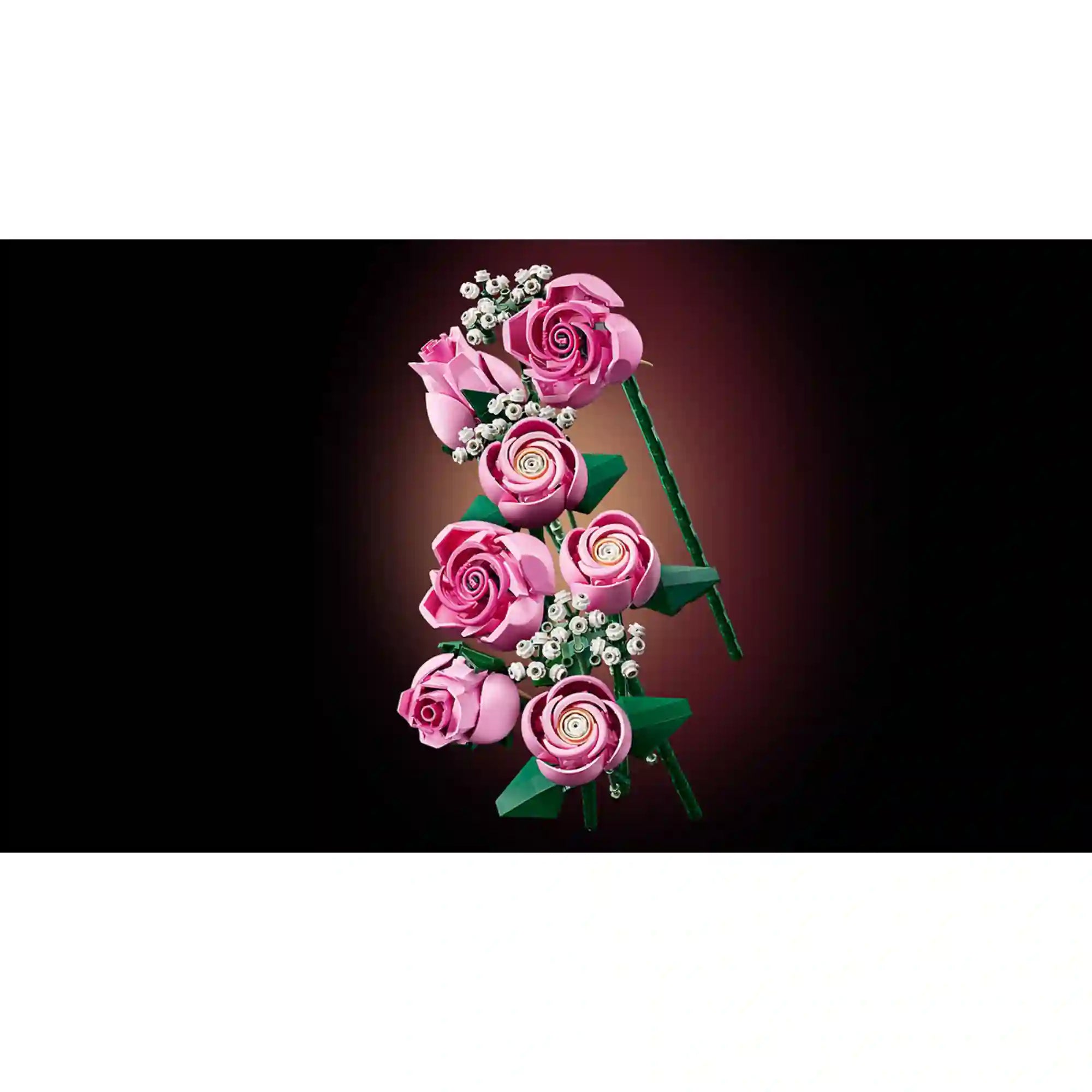 A LEGO Botanicals Rózsaszín rózsacsokor (10374) építőkészlet néhány összeépített rózsaszála fekete háttér előtt.