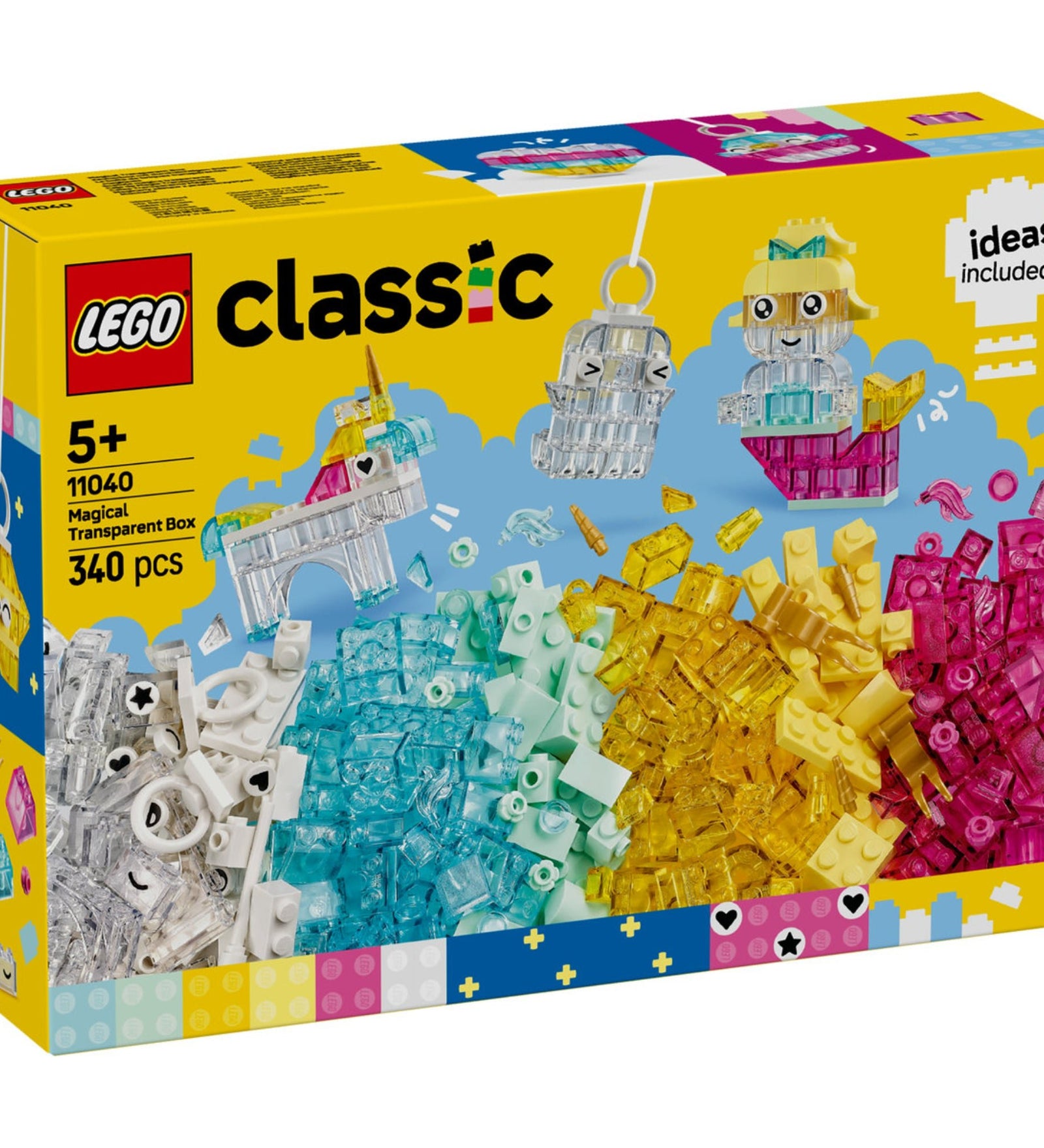 Ez a kép a LEGO Classic Átlátszó bűvös kockák (11040) készlet dobozát mutatja. A doboz színes és vidám dizájnnal rendelkezik, amely kiemeli a készletben található 340 darab átlátszó és színes építőkockát. A borítón néhány kreatív építmény is látható, például egy unikornis kastély, egy aranyos kulcstartó és egy vidám hajós figura, amelyek inspirációként szolgálnak az építéshez. Az ajánlott életkor 5 éves kortól, és a szett remek lehetőséget biztosít a kreativitás kibontakoztatására.