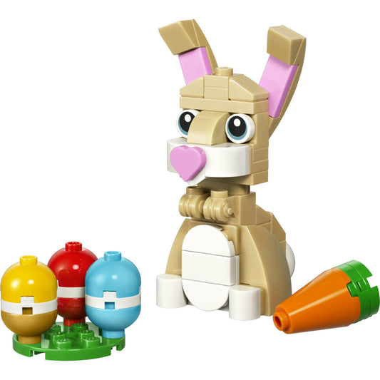 LEGO Creator Cute Easter Bunny (30716) megépített nyuszi figura közelről, három színes tojással és egy narancssárga répával.