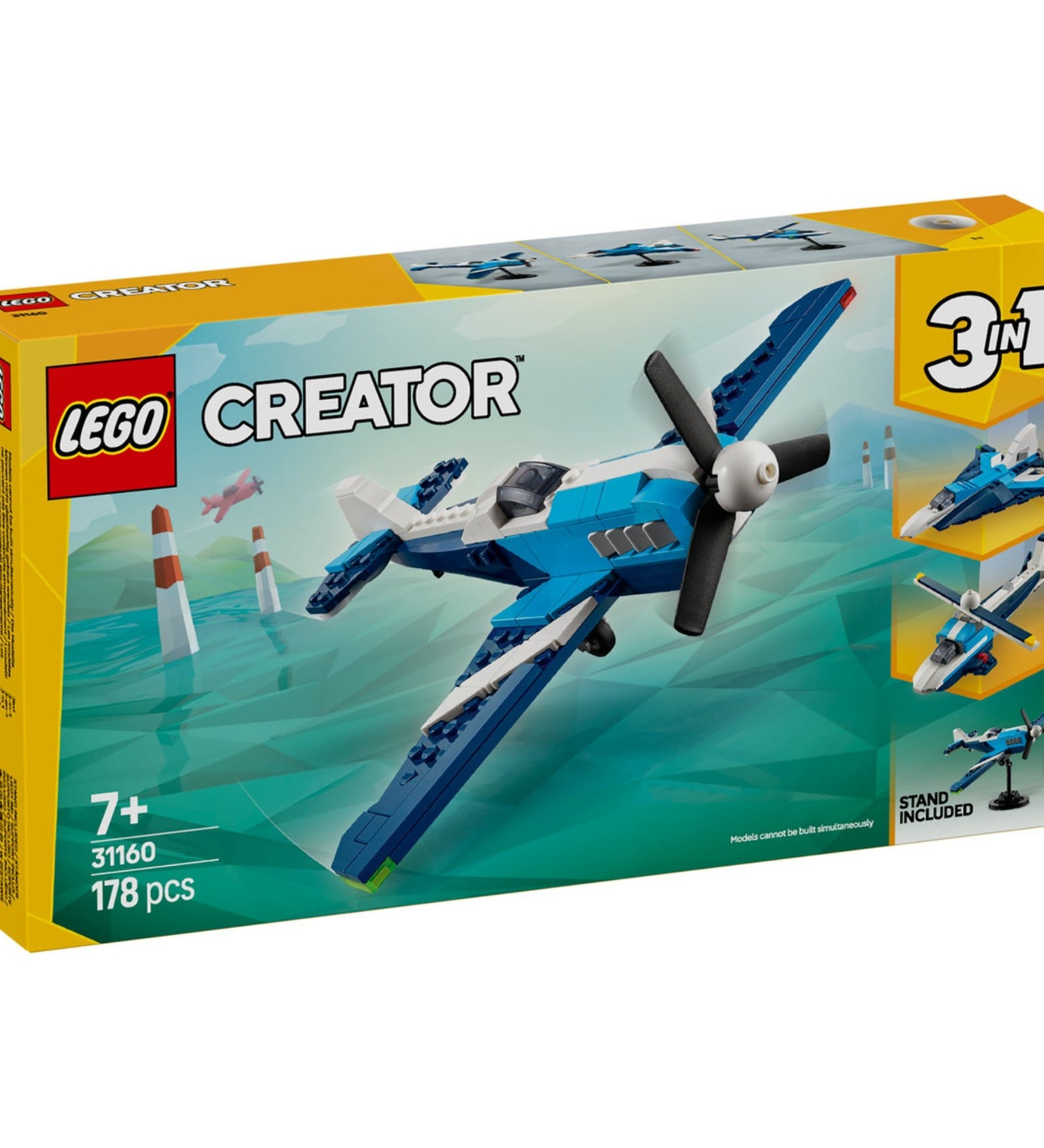A LEGO Creator Versenyrepülő 31160 készlet doboza, amely bemutatja az építhető repülőgép modellt forgó légcsavarral és mozgatható kerekekkel, valamint a doboz hátlapján a további két lehetséges modellt: a sugárhajtású repülőgépet és a helikoptert, mind a kockákból épített állvánnyal.