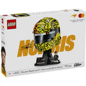 LEGO McLaren Mastercard F1 Team Lando Norris Helmet (43023) készlet elölnézeti dobozképe a részletgazdag versenysisakkal, Lando Norris aláírásával és a McLaren Formula 1 Team arculatával.