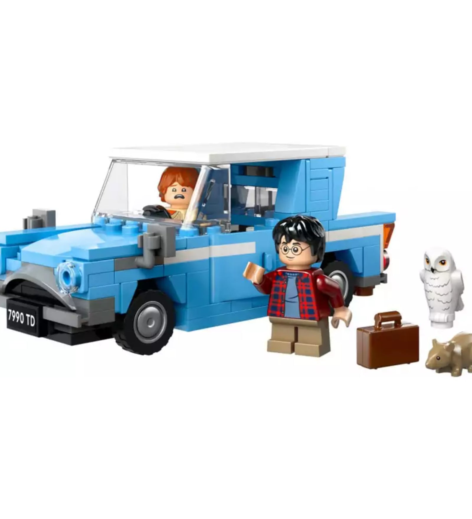 A képen a LEGO Harry Potter "Repülő Ford Anglia" szett egyik jelenete látható, amely Harry Potter és Ron Weasley kalandját ábrázolja. A szett tartalmazza a híres kék autót, amely lebegve repül a levegőben, miközben Ron vezeti, és Harry egy varázslatos pillanatban áll mellette. A minifigurák között található Harry, aki kezében egy varázspálcát tart, és Ron, aki kissé rémült arccal ül a volánnál.