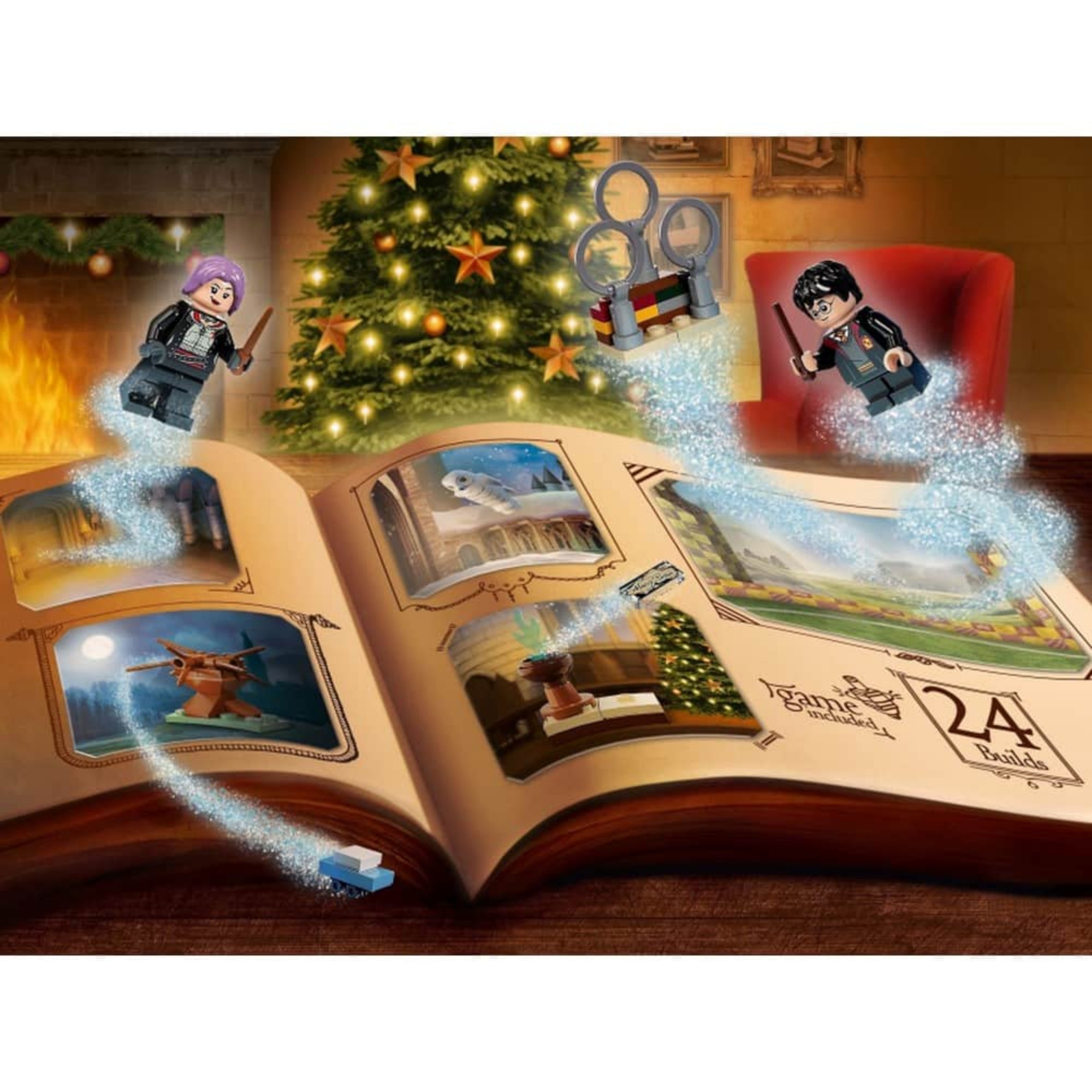 Ünnepi hangulatú illusztráció LEGO Harry Potter adventi naptárral, karácsonyfával, kandallóval és egy nyitott könyvvel, amelyből varázsporral repül ki Harry Potter és Tonks minifigura, valamint LEGO jelenetek.
