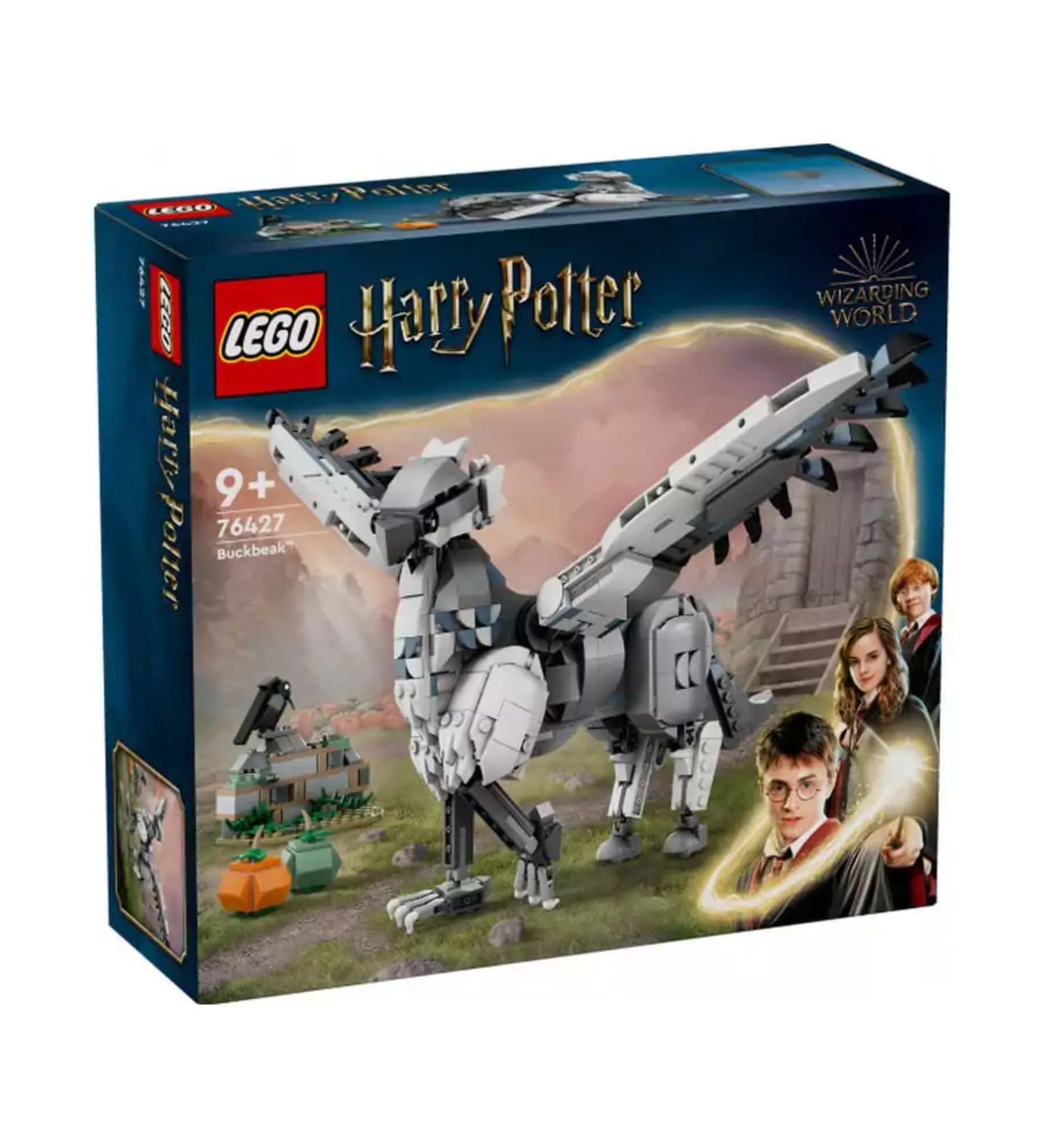 A képen a LEGO Harry Potter "Buckbeak" szett látható, amely a híres hippogriffet ábrázolja a varázslatos világban. A részletesen megépíthető Buckbeak szobor, amely szárnyait kinyújtva és lábait mozgathatóan is megépíthető, a varázslatot és a filmes jeleneteket idézi. A szett a történet fontos karaktereit is tartalmazza, mint Harry Potter, Hermione Granger és Ron Weasley, akik a hippogriff mellett jelennek meg a háttérben.