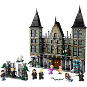 LEGO Harry Potter Malfoy-kuria (76453) – az ikonikus kastély részletei és minifigurák akcióban.