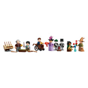 A LEGO Harry Potter 76439 készlet minifigurái: Harry Potter, Ollivander, Madam Malkin és további három szereplő, kiegészítőkkel együtt.