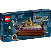 LEGO Harry Potter doboz, a Roxfort Kastély: Párbajszakkör készlettel, mely Harry Potter, Draco Malfoy, Gilderoy Lockhart és Perselus Piton minifigurákkal ábrázolja a varázsló párbajt.