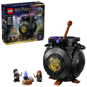 LEGO Harry Potter: Varázsfőzetek titkos tanterme 76464 – a teljes készlet kibontva, a varázsüst, tantermi kiegészítők és minifigurák együtt.