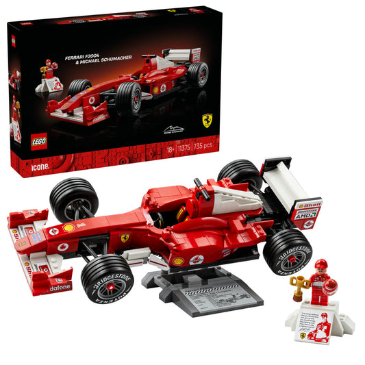 LEGO Icons 10375 Ferrari F2004 & Michael Schumacher készlet doboza és az összeépített Ferrari F1 versenyautó modell talapzattal és minifigurával.