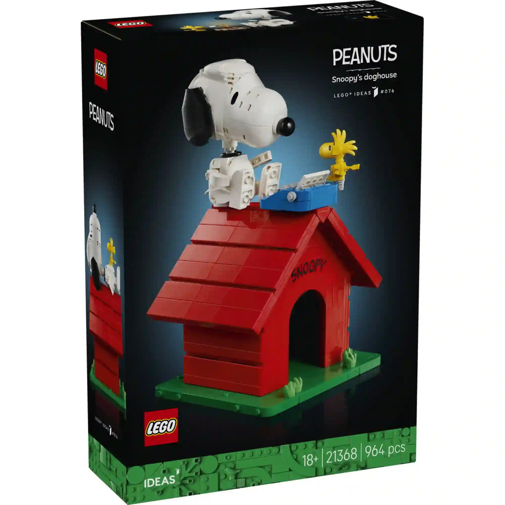 LEGO Ideas Snoopy kutyaháza (21368) elülső dobozképe, a Peanuts ikonikus szereplőivel, Snoopyval és Woodstockkal a klasszikus piros kutyaház tetején.