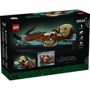 LEGO Ideas Floating Sea Otters 21366 készlet dobozának hátoldala, amely a lebegő tengeri vidra LEGO modell részleteit és inspirációját mutatja.