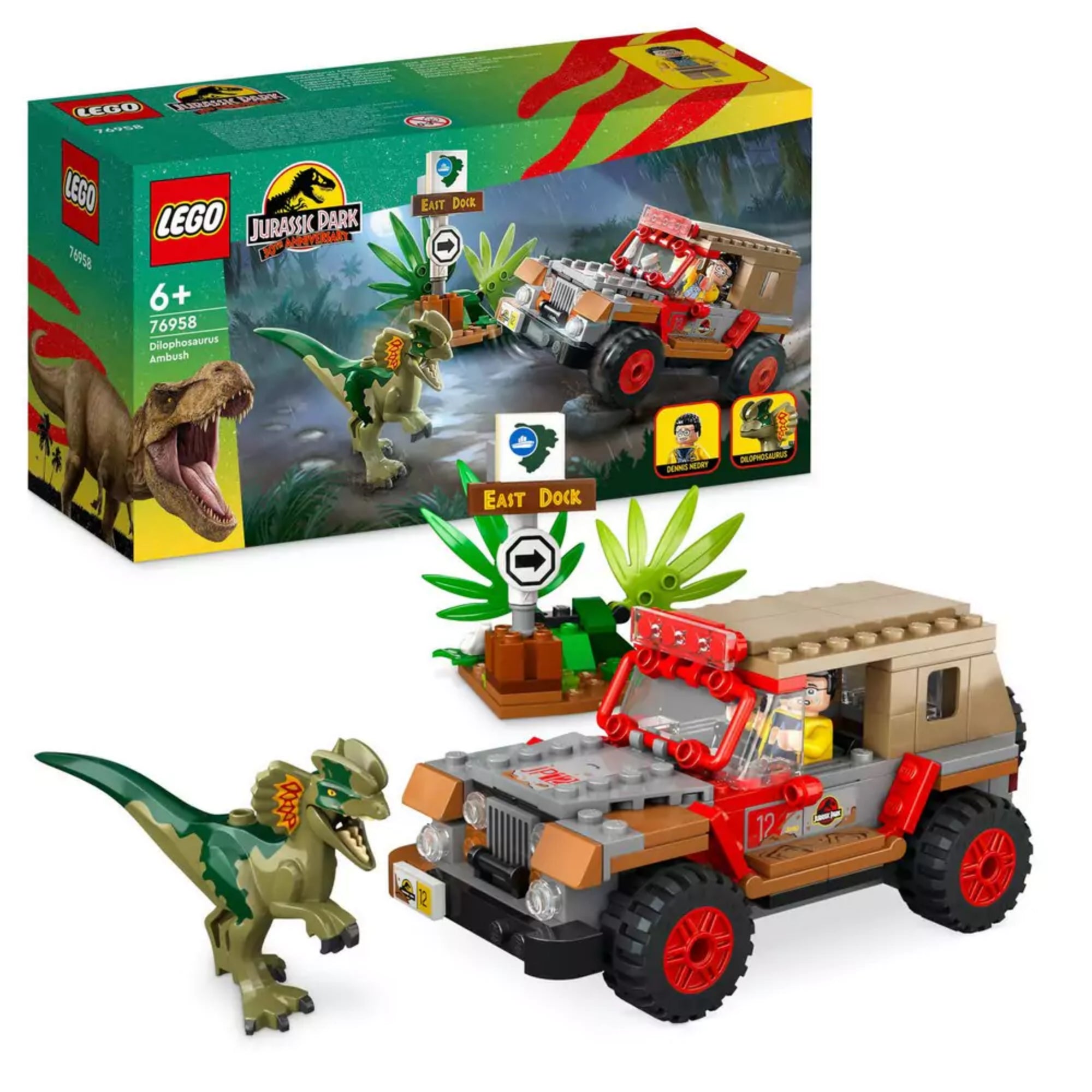LEGO Jurassic World Dilophosaurus támadás (76958) szett doboza a teljes játékkészlettel, köztük a Jurassic Park terepjáróval, Dennis Nedry minifigurával, zöld Dilophosaurus figurával, valamint növényekkel és az East Dock táblával.