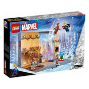 A LEGO Marvel Bosszúállók adventi naptár (76267) hátoldala, amely egy ünnepi városi háttér előtt elhelyezett figurákat és elemeket mutat.