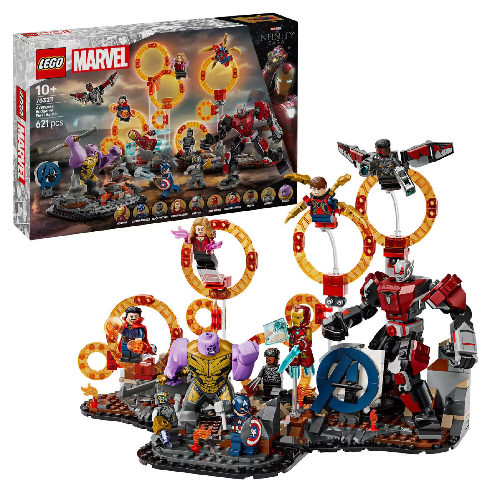 LEGO Marvel 76323 Avengers: Endgame – Végső csata szett felépítve, háttérben a dobozzal, Thanos, Vasember, Pókember, Skarlát Boszorkány és más hősök minifiguráival, narancssárga portálokkal és egy óriás robotpáncéllal.