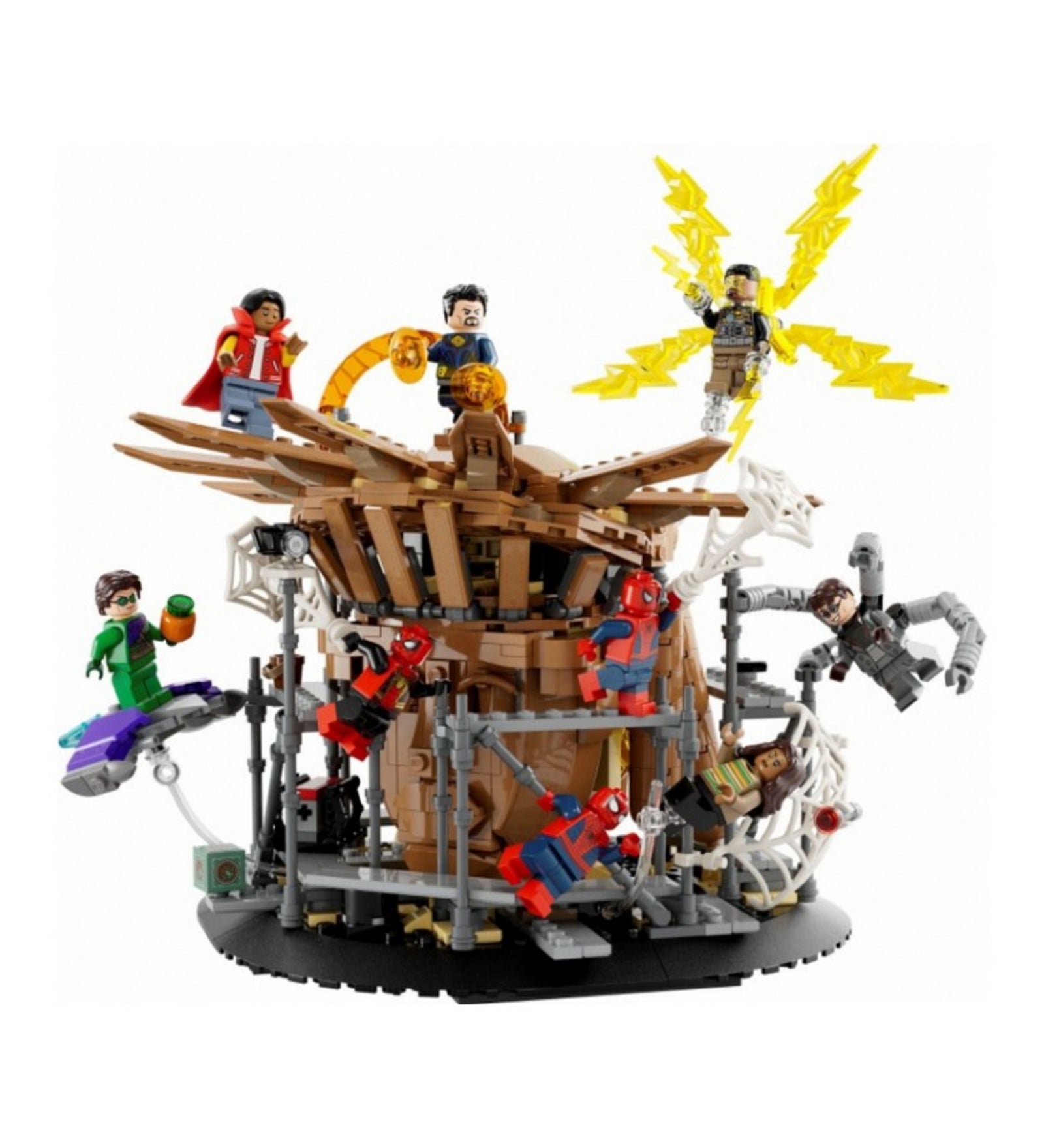 LEGO Marvel Pókember: A végső ütközet (76261) – teljes, 900 darabos épített jelenet, három Pókemberrel és több főgonosszal harc közben.