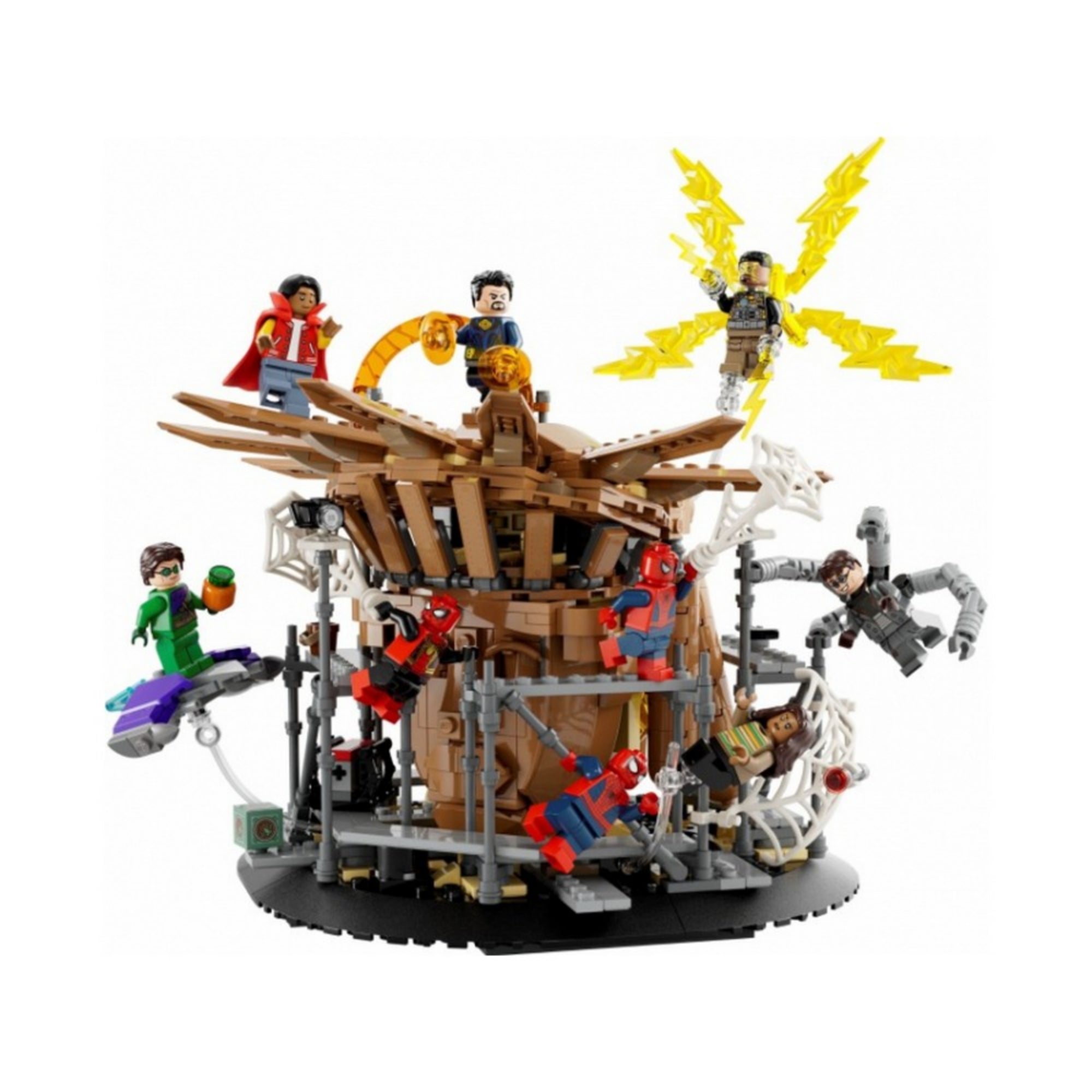 LEGO Marvel Pókember: A végső ütközet (76261) – teljes, 900 darabos épített jelenet, három Pókemberrel és több főgonosszal harc közben.