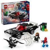 A LEGO Marvel Spider-Man vs. Venom izomautó játékkészlet képe, ahol látható a doboz, a Venom vezette izomautó, és a szereplők, köztük Spider-Man, Spider-Woman és Venom minifigurák.