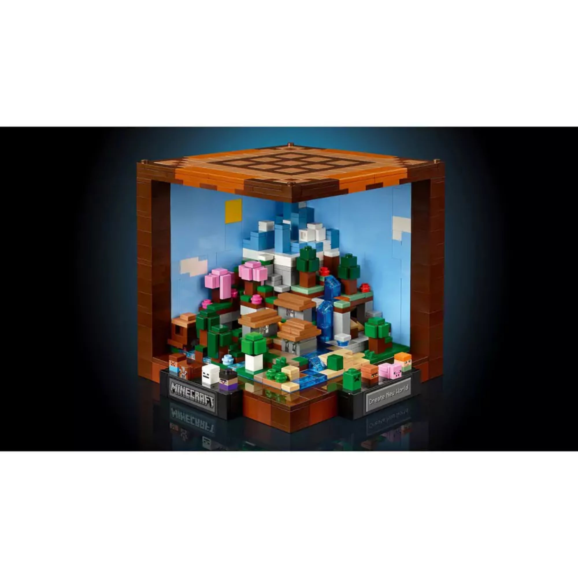 Részletes LEGO Minecraft barkácsasztal díszmodell hegyekkel, fákkal, vízeséssel és állatokkal, világoskék háttérrel, Minecraft logóval és "Create New World" felirattal.