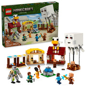 Ez a kép a LEGO Minecraft A szellemléghajó és falutámadás (21273) készlet tartalmát mutatja be. A szett 555 darabból áll, és egy izgalmas Minecraft-jelenetet idéz meg, ahol a falut megtámadja egy hatalmas szellemléghajó. A készletben megtalálhatók a játék ikonikus karakterei, köztük Steve, Natalie, Dawn, egy vasgólem, falusiak és fosztogatók. A falu piaci standokat, egy robbanó szökőkutat, egy csirkemodellt tojást tojó funkcióval, valamint egy korongvetővel felszerelt szellemléghajót tartalmaz.